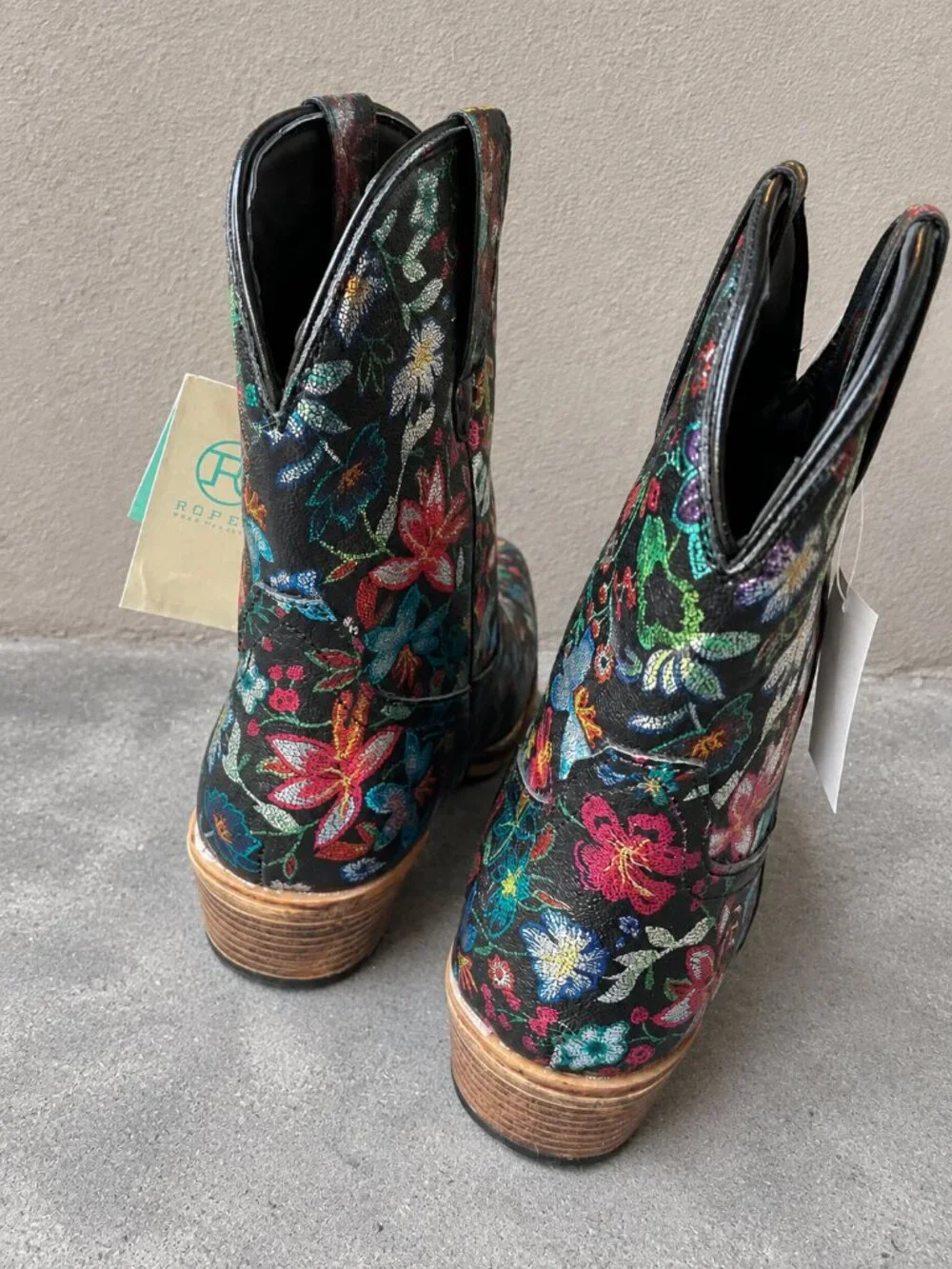 NWT Roper Ingrid 6.5 Metallic Black Floral Snip Toe Ankle Cowboy Boots Women's